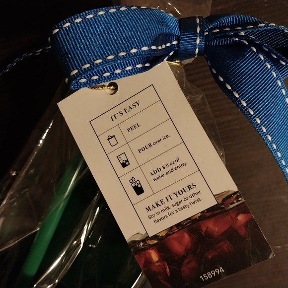 Starbucks Gift Pack, ColdBrew Coffee Mix ( Collectors Item) - Picture 7 of 8